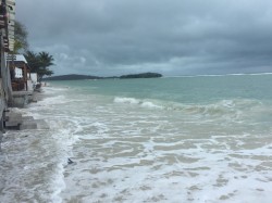 Chaweng Beach bei Flut und Gewitter 